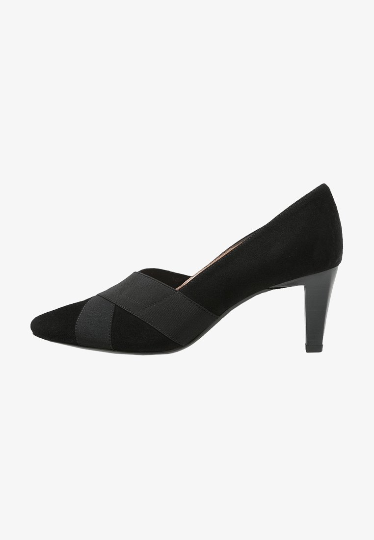 Escarpin pour femme en daim noir, avec bout pointu, brides croisées élastiques et talon fin de hauteur moyenne.