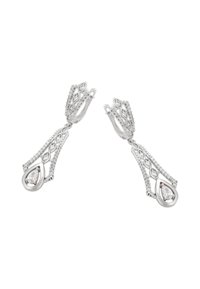 Orecchini a goccia in argento caratterizzati da motivi intricati, cristalli trasparenti e un accento a forma di goccia. Design slanciato e elegante con una finitura lucida.