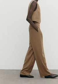 Massimo Dutti Housut - camel