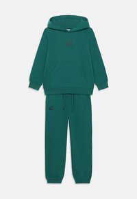 Ausgewählt, green jasper