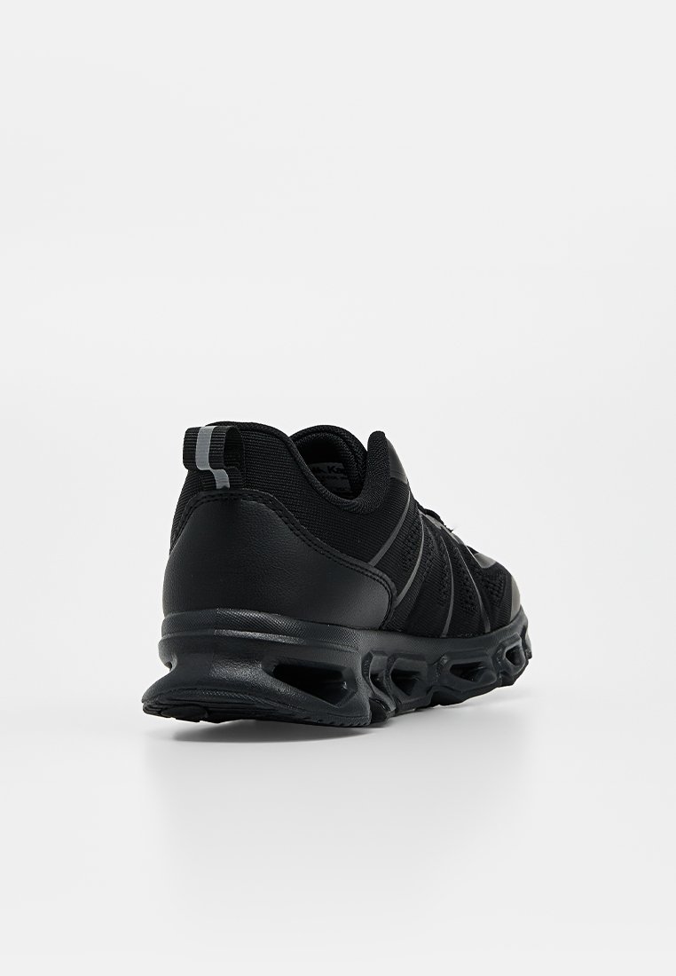 Sneaker low