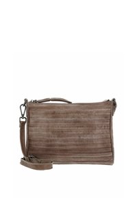 Braune Leder-Crossbody-Tasche mit horizontaler Rippung, abnehmbarem Tragegurt und Reißverschluss. Kompakte rechteckige Form.