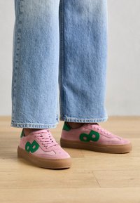 Niet geselecteerd, bubblegum pink combo