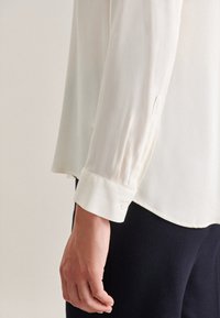 Seidensticker REGULAR FIT - Blouse - ecru
