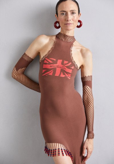 Sinead Gorey UNION JACK PRINTED DRESS WITH BEADED TASSELS AND GLOVES - Haljina od žerseja - brown