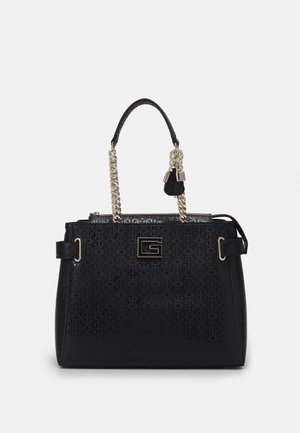 Sac à main noir avec motif en relief, poignées en chaîne dorée, un logo doré "G" sur le devant et un petit charm cadenas doré.