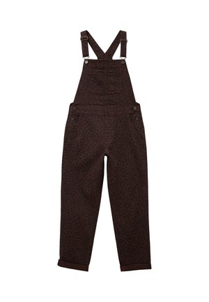 Pantalones de trabajo marrones con un diseño de estampado de leopardo, tirantes ajustables, herrajes de metal, bolsillos laterales y dobladillos remangados.