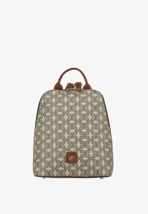 Sac à dos beige et marron à motif géométrique, poignée en cuir et petite étiquette logo en cuir au centre devant.
