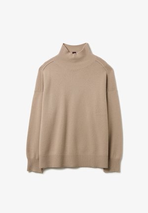 Pull beige à col montant en tissu tricoté doux. Présente des textures côtelées au niveau du col et des poignets, avec une silhouette décontractée et des fentes latérales.