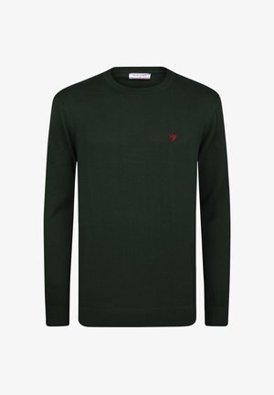 Dunkelgrüner Strickpullover mit rundem Ausschnitt, gerippten Bündchen und Saum, mit einem kleinen roten Vogel-Logo auf der linken Brust.
