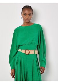 Apricot CROP BATWING OPEN BACK - Camicetta - green