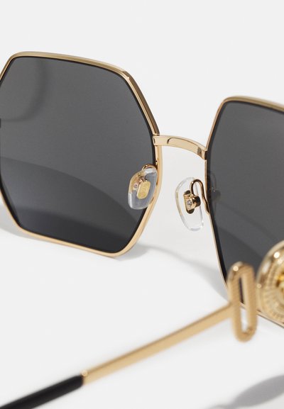 Versace MEDUSA BIGGIE - Napszemüvegek - gold-coloured