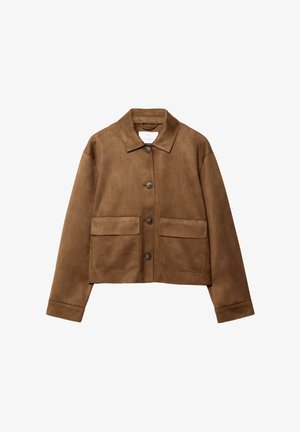 Braune Wildlederjacke mit Kragen, vorderem Knopfverschluss und zwei großen Taschen. Texturierte Oberfläche und cropped Design.