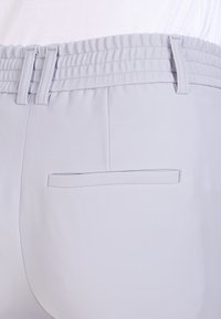 DRYKORN Broek - light grey