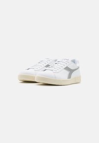 Diadora TORNEO UNISEX - Sneakers laag - white/paloma/whisper white