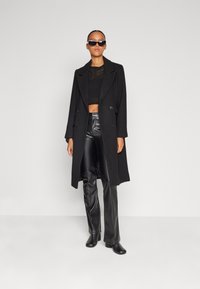 ONLY ONLMONIKA COAT  - Klasický kabát - black