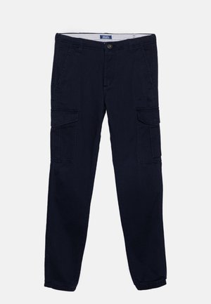 Granatowe spodnie cargo wykonane z bawełny, o prostym kroju nogawek, z wieloma bocznymi kieszeniami oraz zapięciem na guzik w talii.
