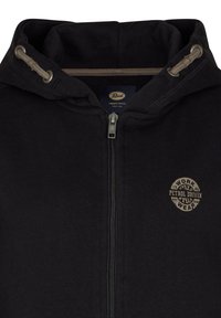 Zwarte zip-up hoodie gemaakt van stof met een gladde textuur. Beschikt over een capuchon met trekkoord, geborduurd logo en metalen ritssluiting.
