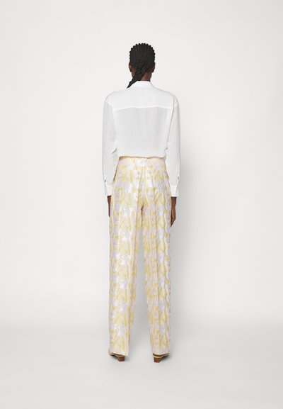 CO|TE LARA - Παντελόνι - yellow