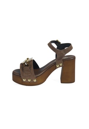 Clogs - brown