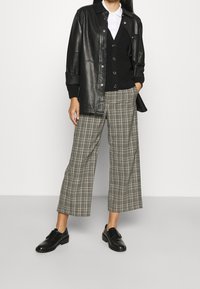 s.Oliver Kofta - black