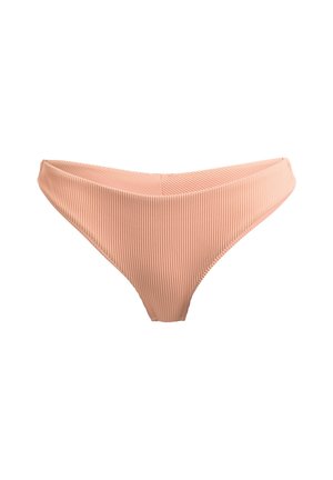 Ljusrosa ribbad bikinibyx med låg midja, med tunna sidor och en slät yta. Tyget har subtila vertikala linjer.