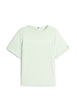 T-shirt vert menthe à manches courtes en coton doux, avec un logo blanc "TOMMY HILFIGER" et l'année de création imprimés sur le devant.