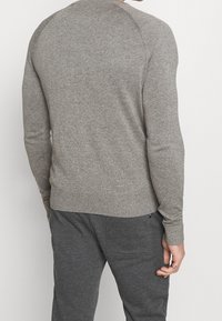 Abercrombie & Fitch Sweter