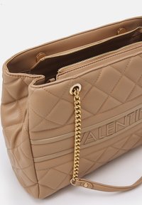 Valentino Bags ADA - Mala de mão - cammello