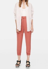 Stradivarius Spodnie materiałowe