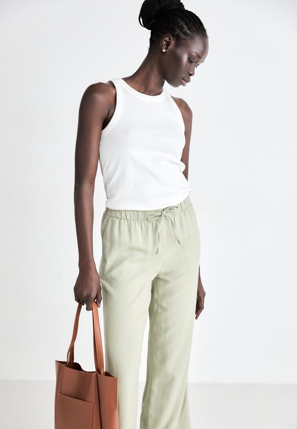 ONLCARO PULL UP PANT - Trousers - tea3