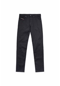 Jean noir à jambes droites avec cinq poches, fermeture visible par bouton et fermeture éclair, la petite poche avant présente une petite étiquette rouge et blanche.
