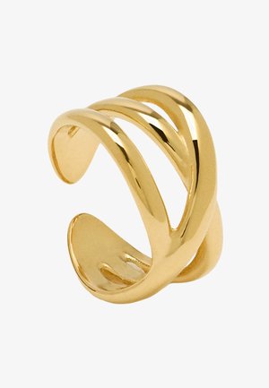 Złoty pierścionek o gładkim, polerowanym wykończeniu; posiada trzy zakrzywione paski tworzące otwarty wzór. Materiał wydaje się metaliczny i błyszczący.