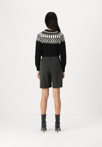 Vero Moda VMMAYA SHORTS - Kratke hlače - dark grey