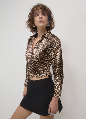 Calliope CROP SIMIL FANTASIA ANIMALIER - Hemdbluse - var ultrablack
