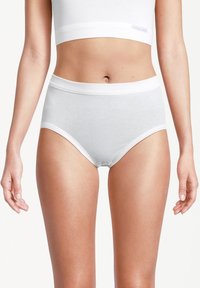 Weiße Baumwollunterwäsche mit hoher Taille, glatter Textur, elastischem Bund und schlichtem Design, ohne Muster oder Verzierungen.