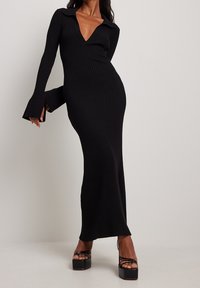 NA-KD Vestido largo - black