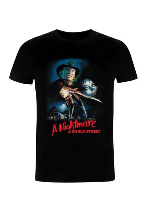 Sort bomulds T-shirt med en trykt grafik af en skræmmende karakter og en kvinde mod en mørk baggrund, med rød tekst der står "A Nightmare on Elm Street."
