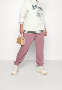 adidas Originals Teplákové kalhoty - brown