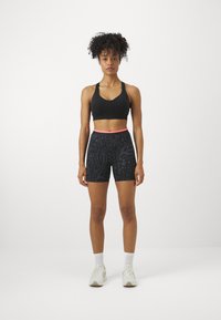 Puma SHAPELUXE  - Sujetadores deportivos con sujeción alta - black