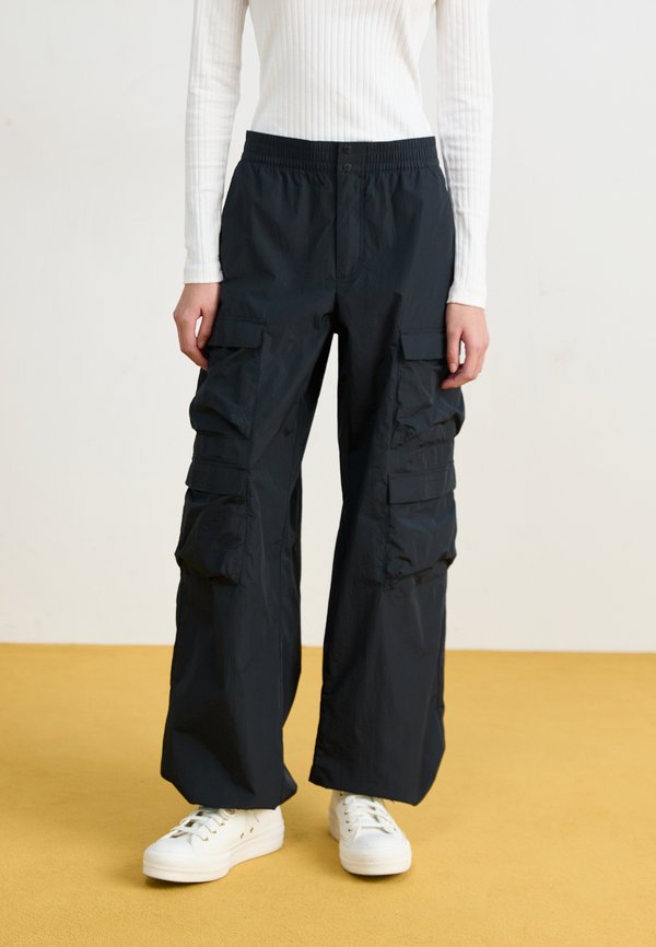 ELEVATED VIEW™ PARACHUTE PANT - Cargo trousers