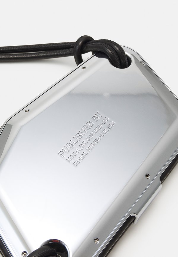 CROSS BODY BAG - Clutch - chrome3