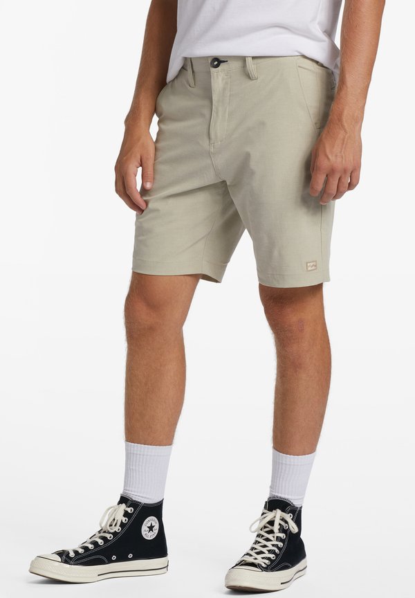 CROSSFIRE MID - SUBMERSIBLE - Shorts - moon2