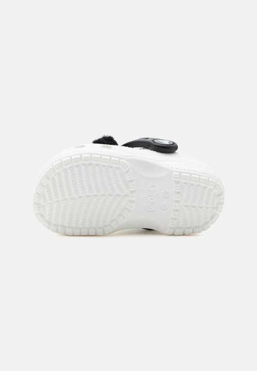 Crocs CLASSIC IAM PANDA - Slippers - white — foto 6