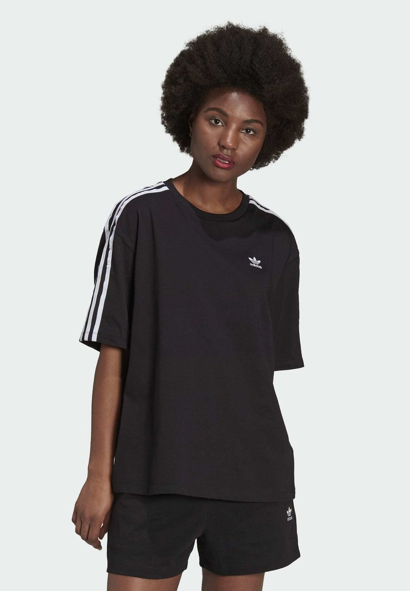 adidas Originals OVERSIZED ADICOLOR RELAXED - Marškinėliai su spaudiniu - black