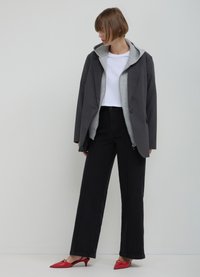 Calliope Jean boyfriend - nero