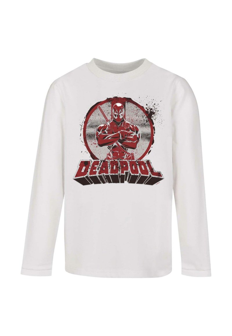 Witte T-shirt met lange mouwen, waarop een afbeelding van Deadpool in rood en zwart staat, met spetteraccenten en de naam "DEADPOOL" in vette letters.