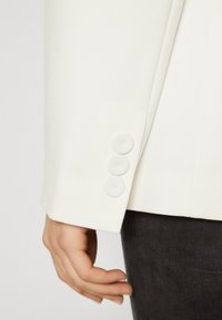 YAS YASLIKKA - Blazer - star white