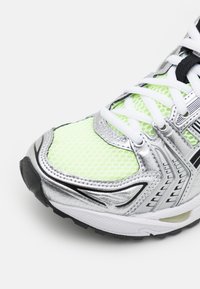 ASICS SportStyle GEL-KAYANO 14 UNISEX - Sapatilhas - illuminate yellow/black