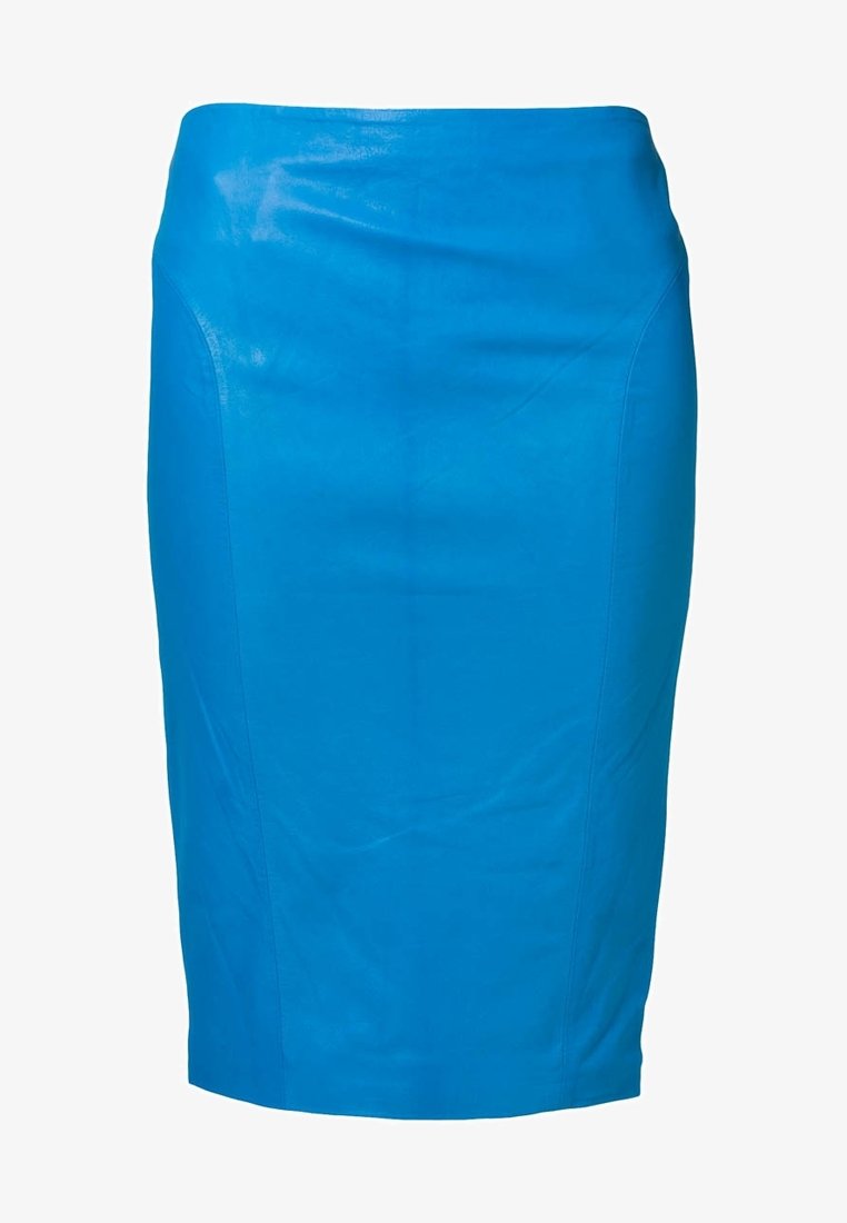 Jupe crayon en cuir bleu avec une finition lisse et brillante et une silhouette ajustée. Elle présente une taille mi-haute et un ourlet droit.